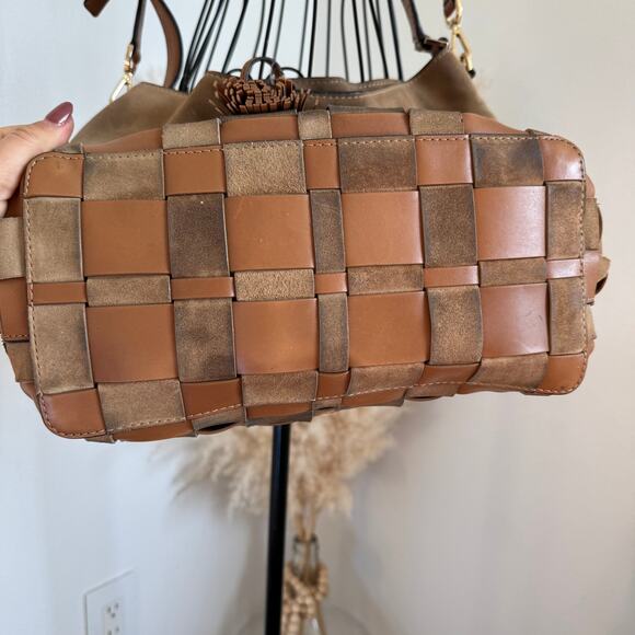 Michael Kors Vivian Large Woven Suede Bucket Hobo Shoulder Bag Crossbody Strap - Picture 4 of 16